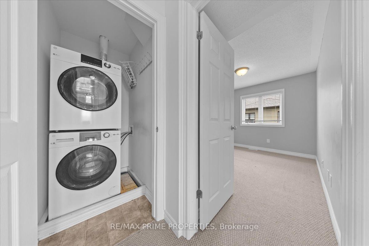 279 Titanium Private B Property Photo 20