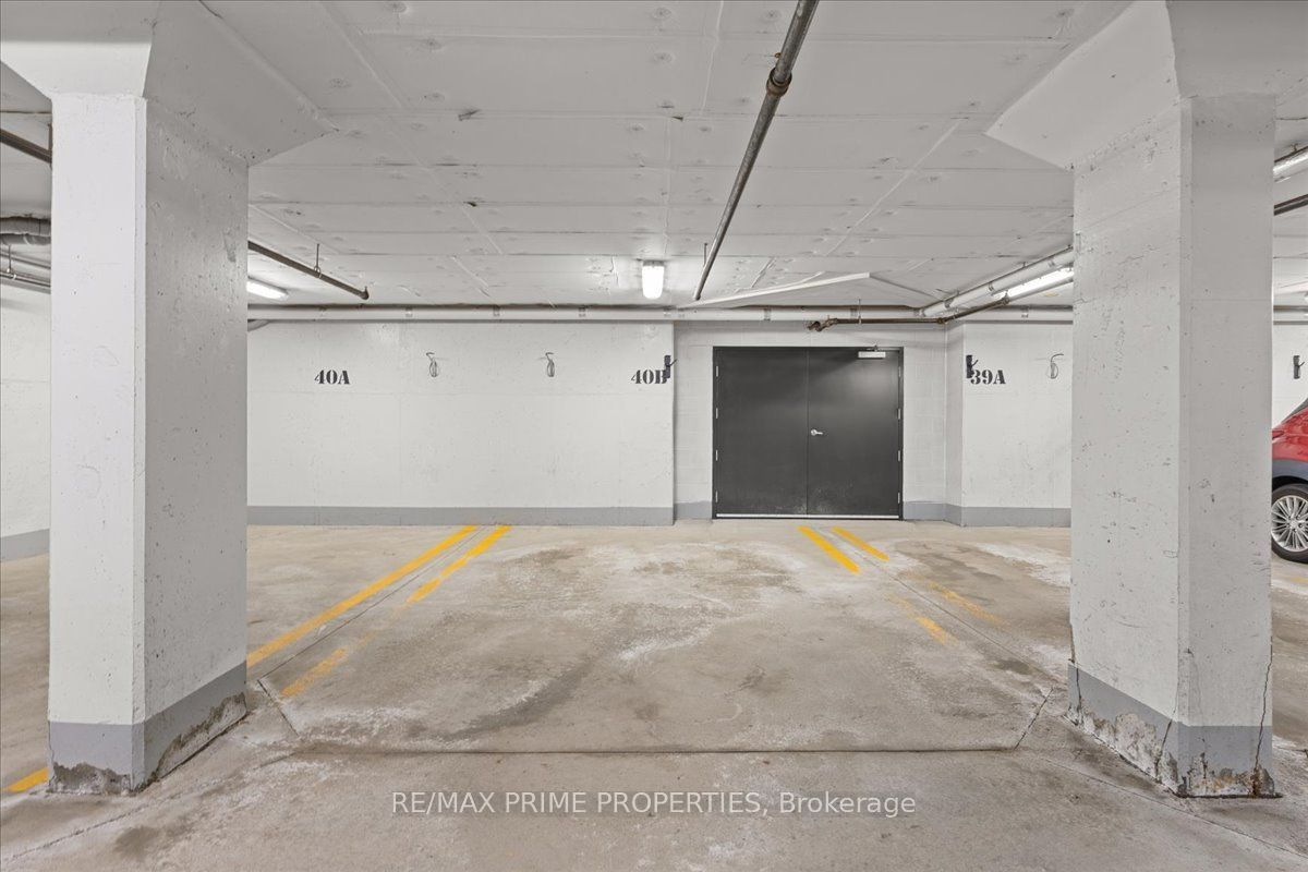 279 Titanium Private B Property Photo 31