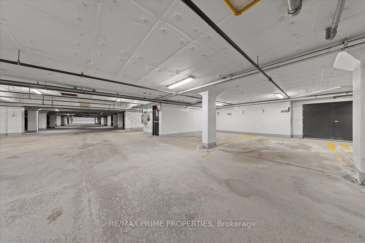 279 Titanium Private B Property Photo 32