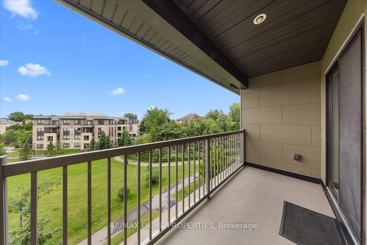 279 Titanium Private B Property Photo 34