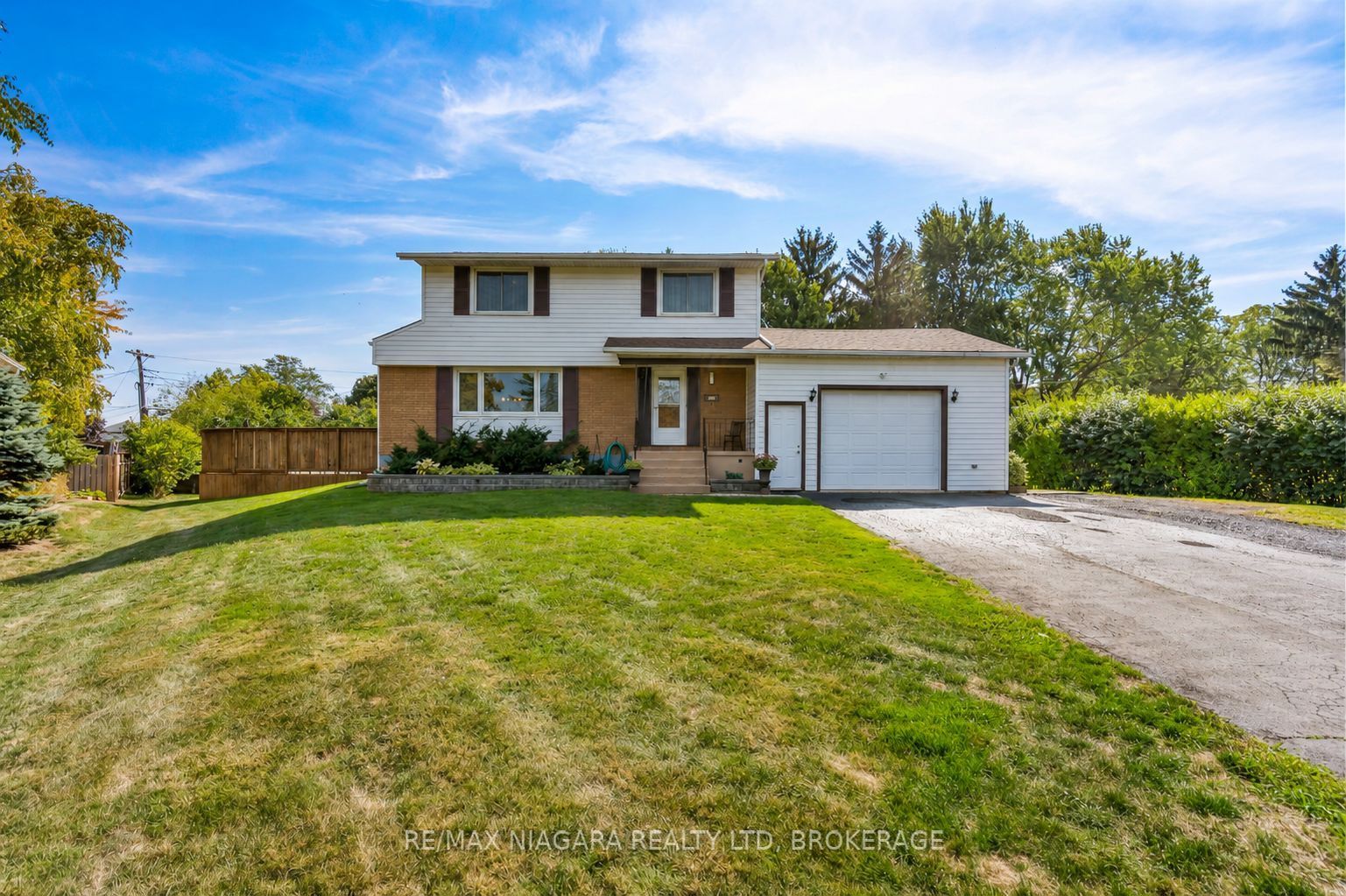 28 Thorncrest Road Property Photo 1