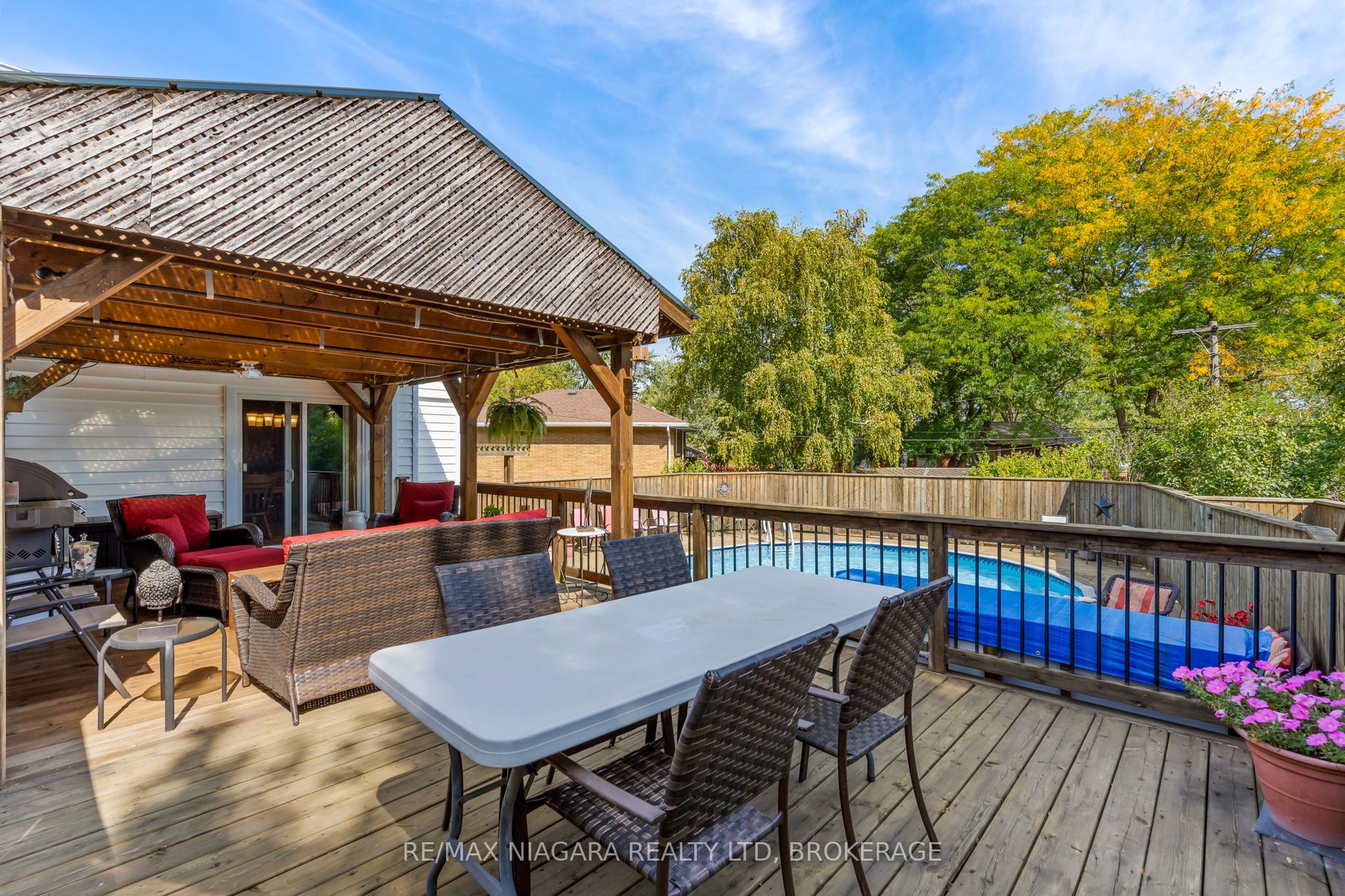 28 Thorncrest Road Property Photo 8