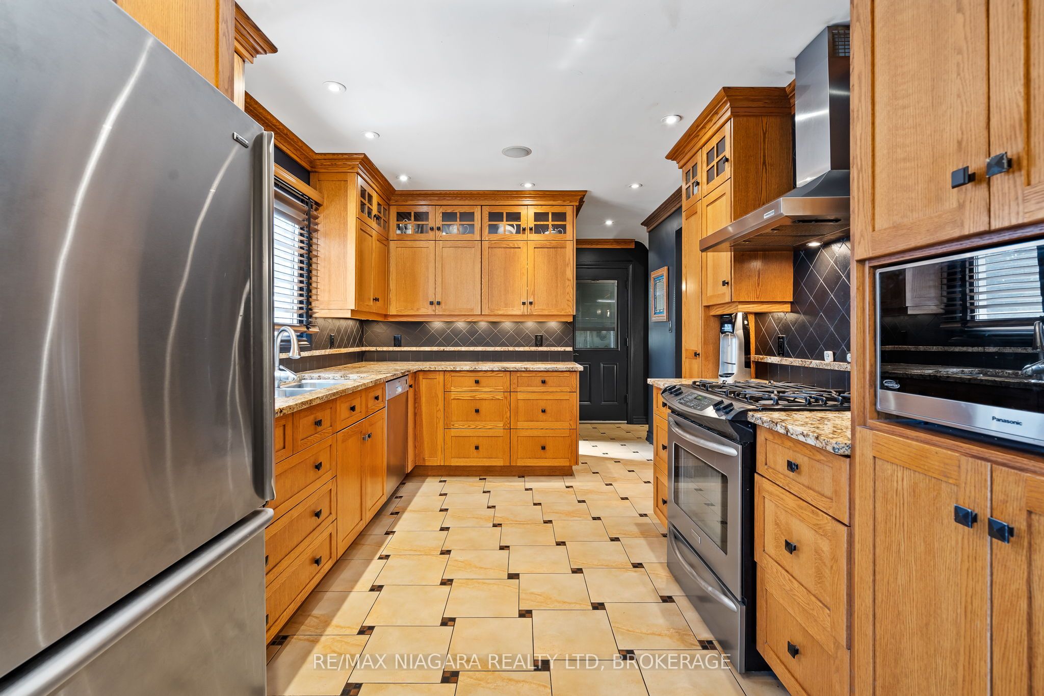 28 Thorncrest Road Property Photo 15