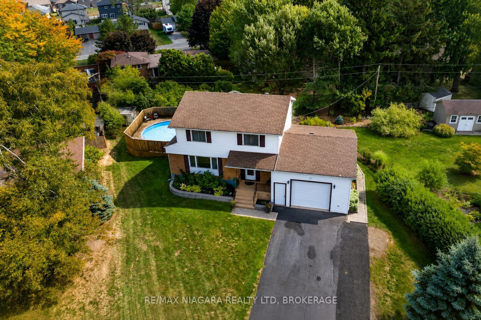 28 Thorncrest Road Property Photo 28
