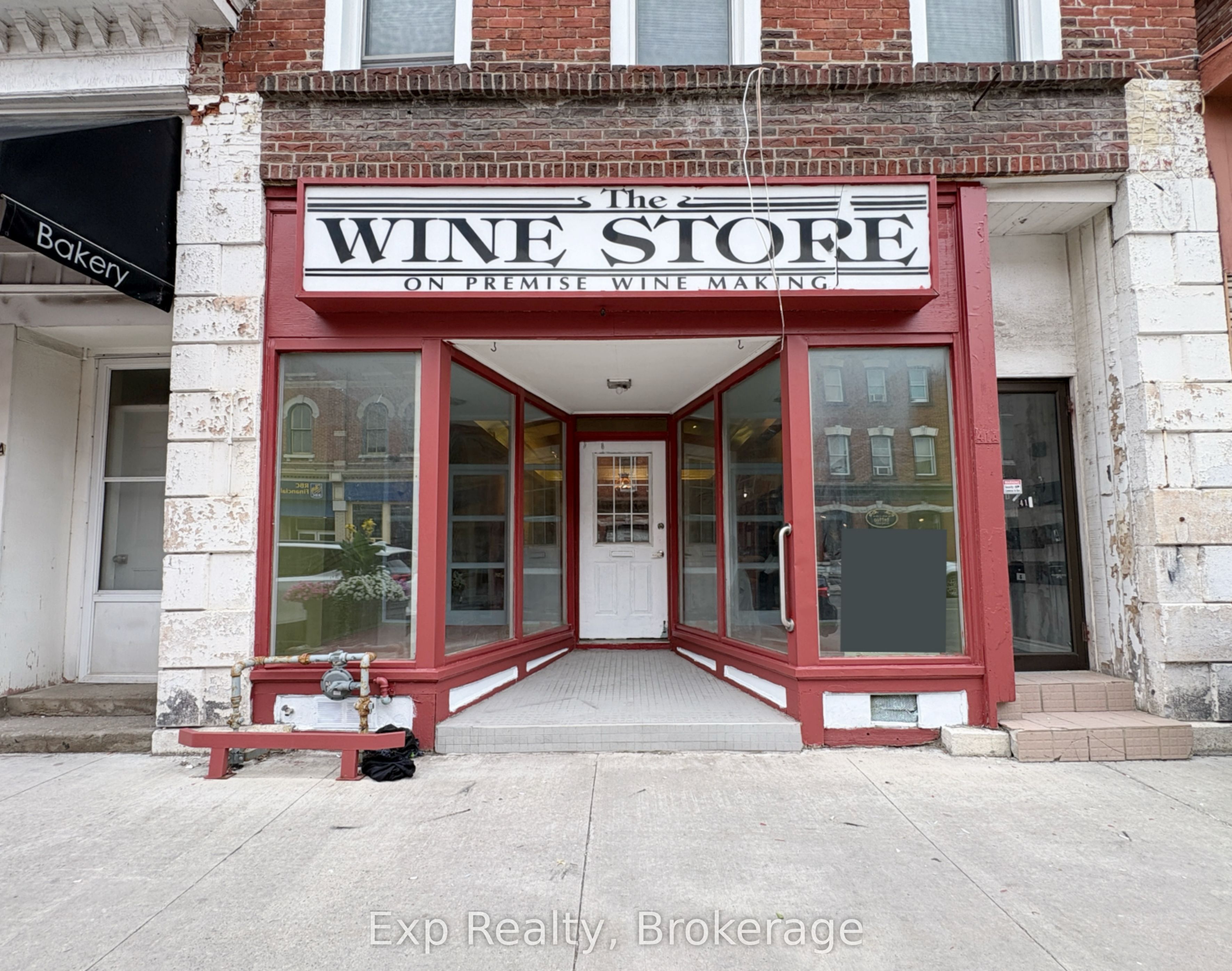 41 Dundas Street E Property Photo 1