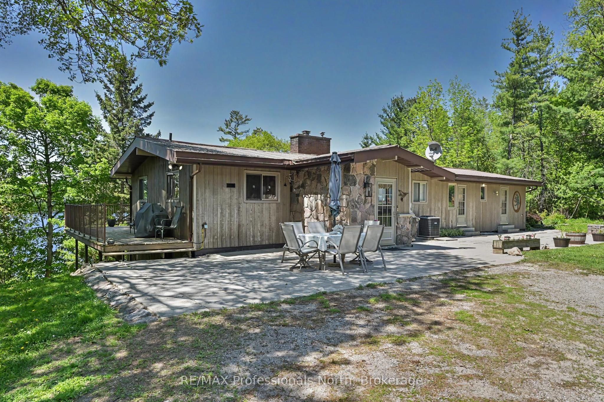 1015 Kelson Road Property Photo 4