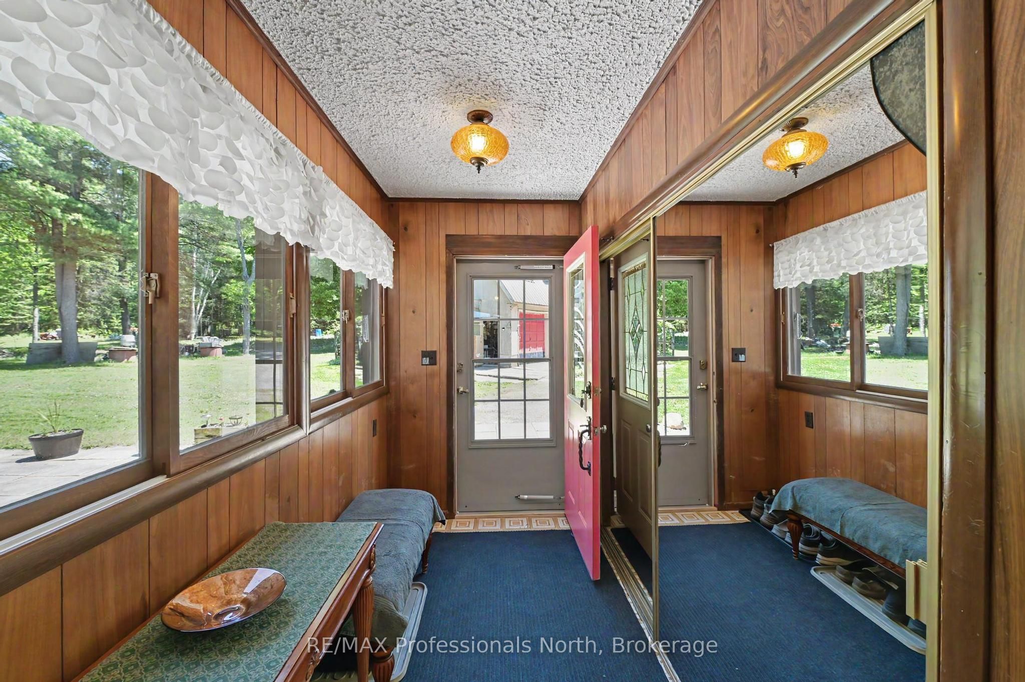 1015 Kelson Road Property Photo 6