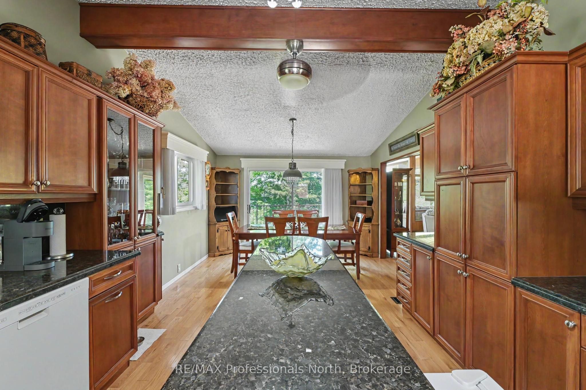1015 Kelson Road Property Photo 9