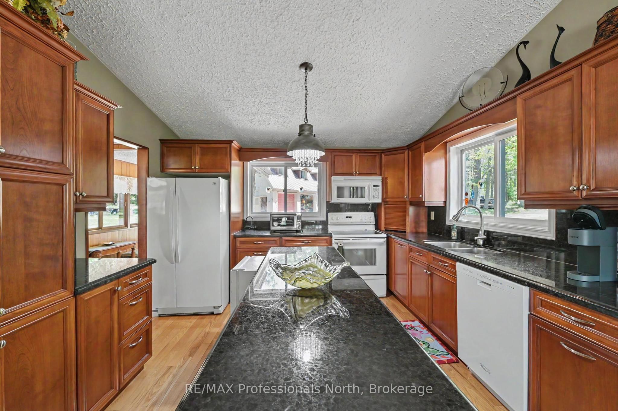1015 Kelson Road Property Photo 10