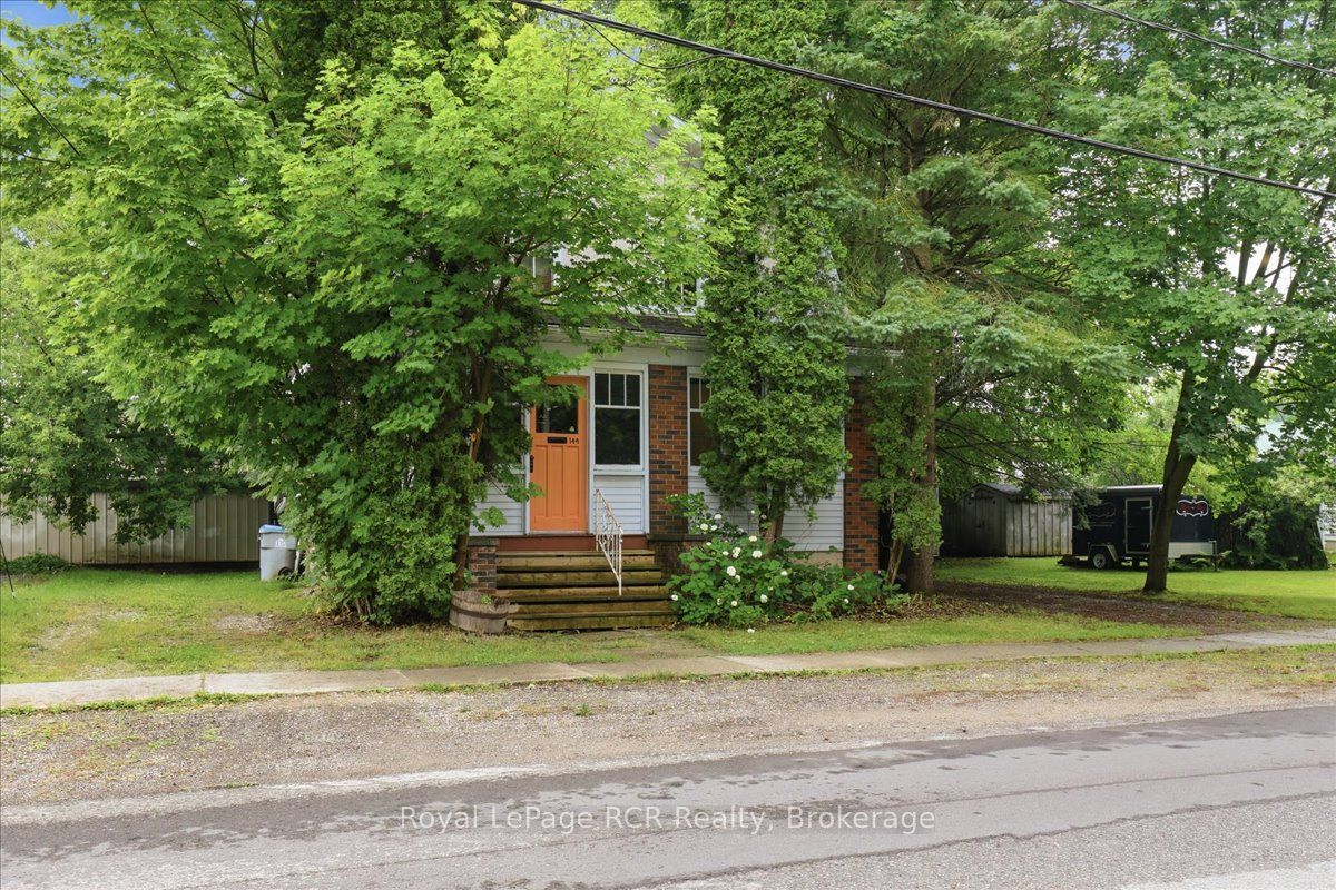 144 Davidson Avenue S Property Photo 3