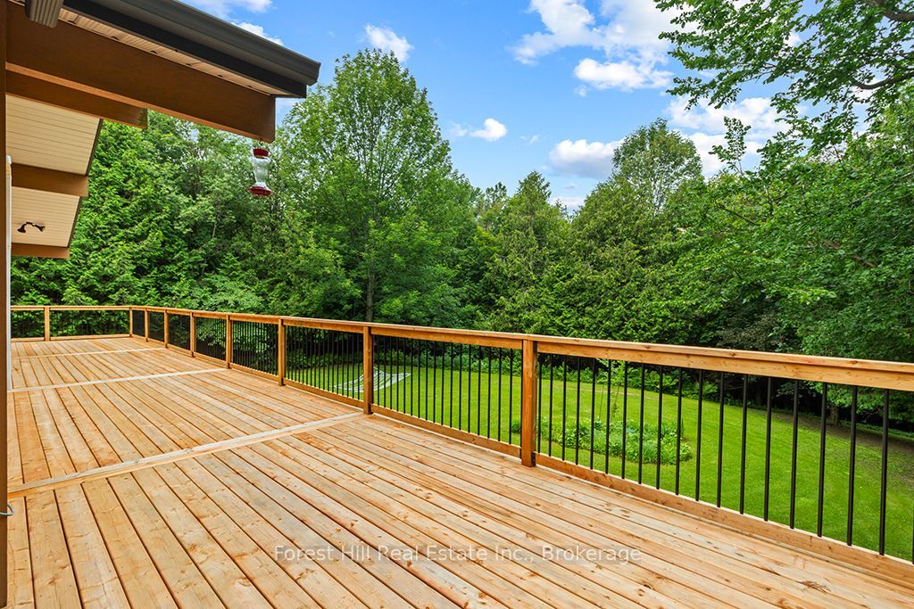 344511 North Line Property Photo 35