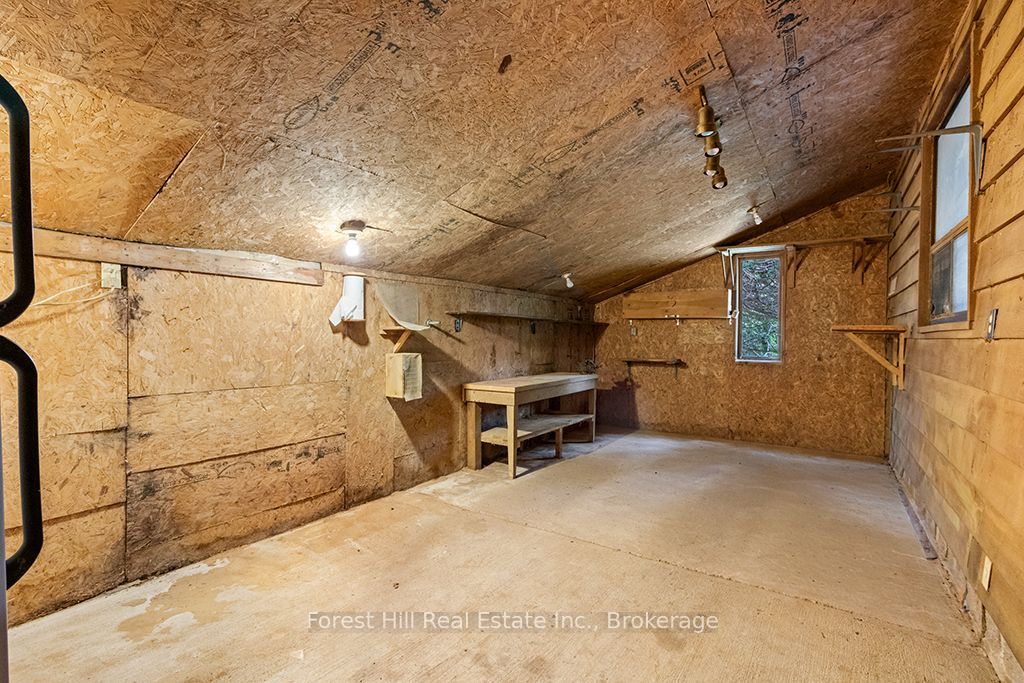 344511 North Line Property Photo 40