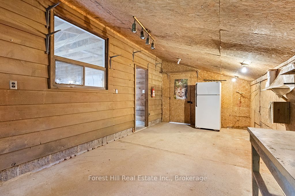 344511 North Line Property Photo 41