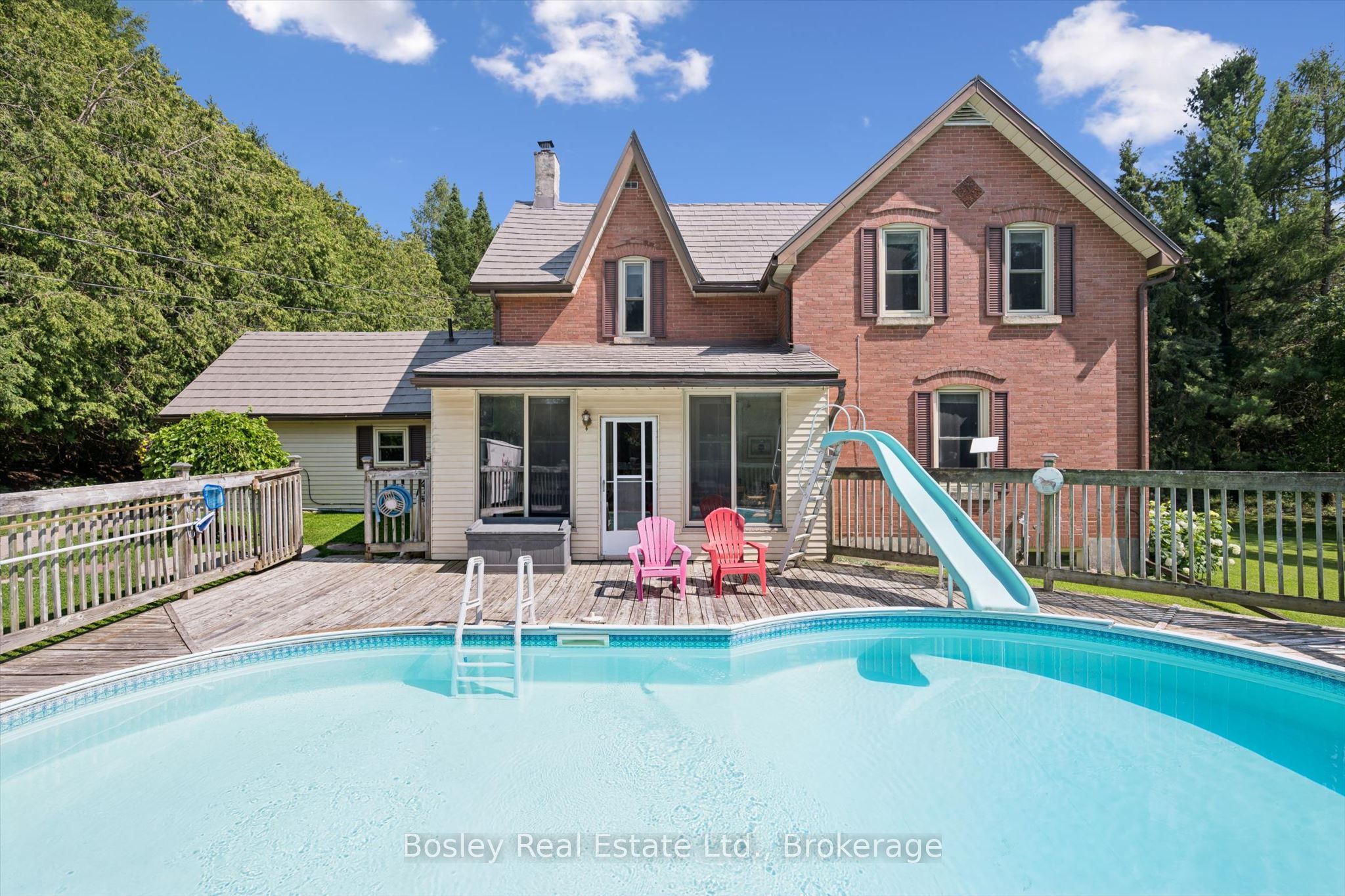 5049 Third Line Property Photo 4