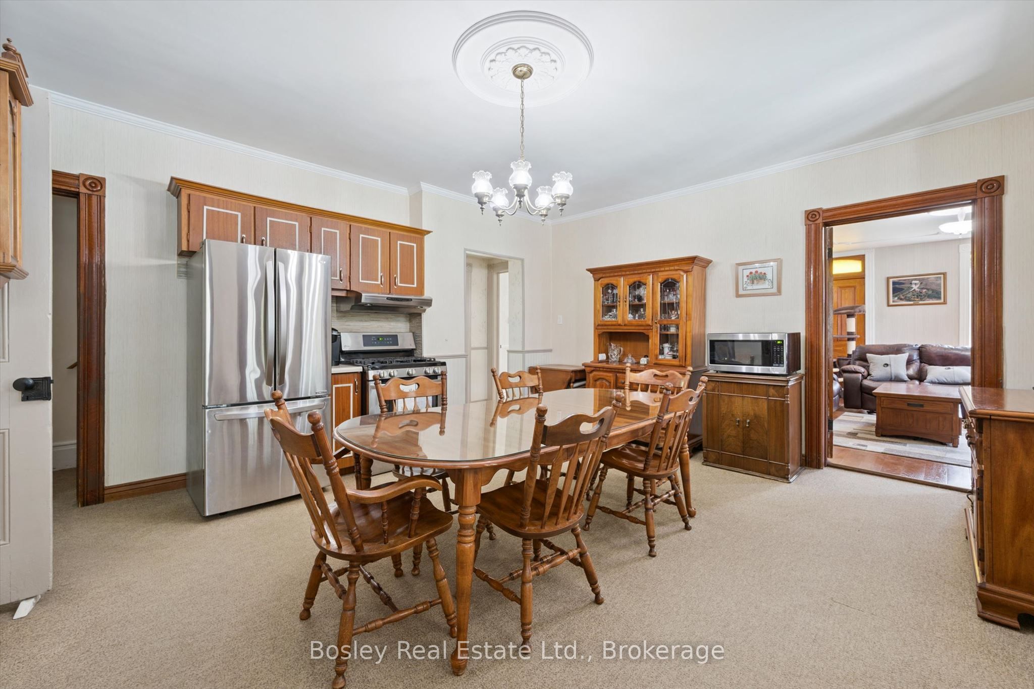 5049 Third Line Property Photo 5