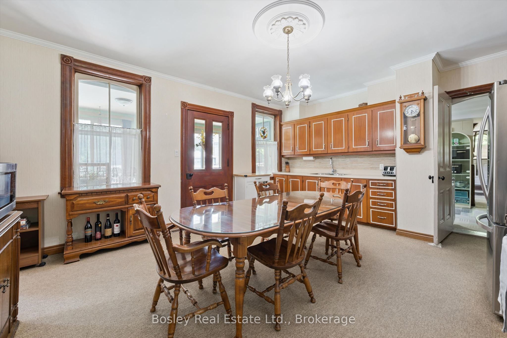 5049 Third Line Property Photo 6