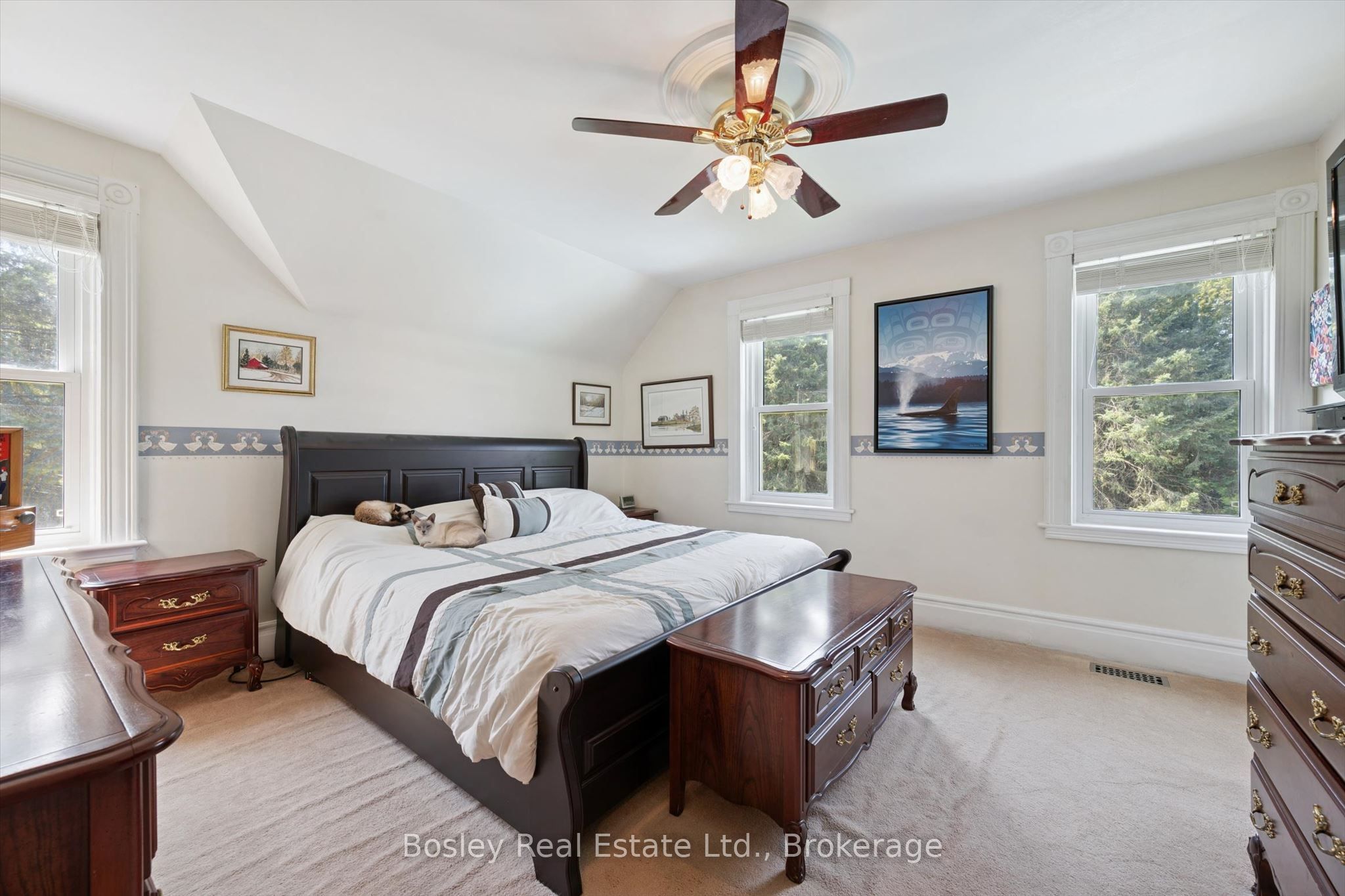 5049 Third Line Property Photo 18