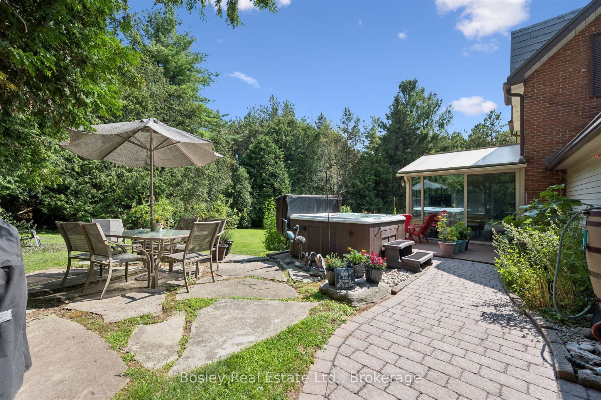 5049 Third Line Property Photo 22