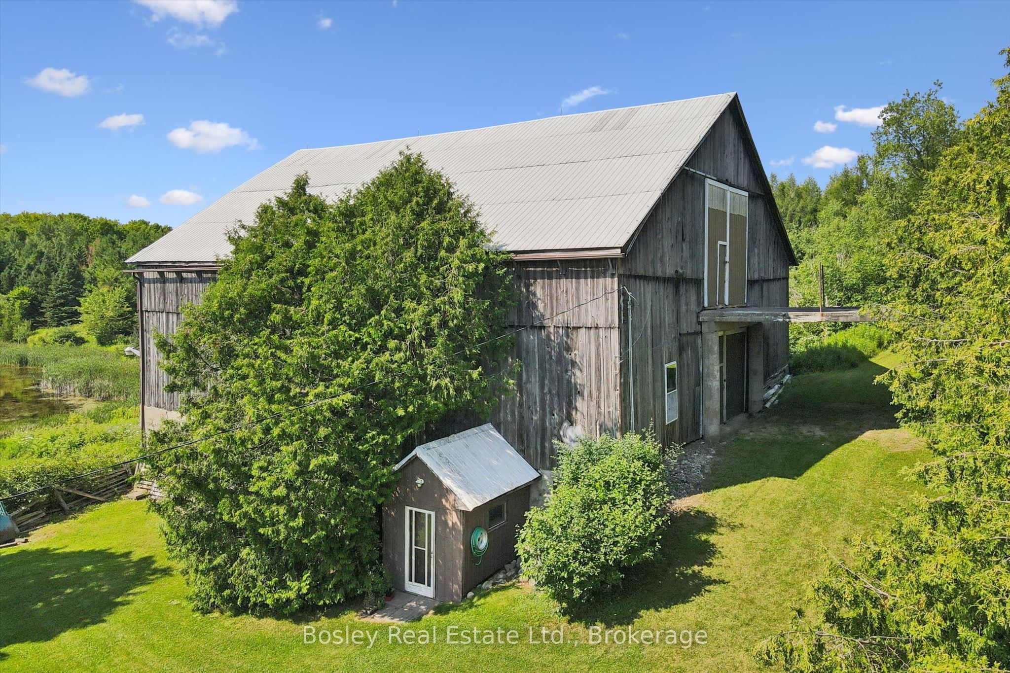 5049 Third Line Property Photo 29