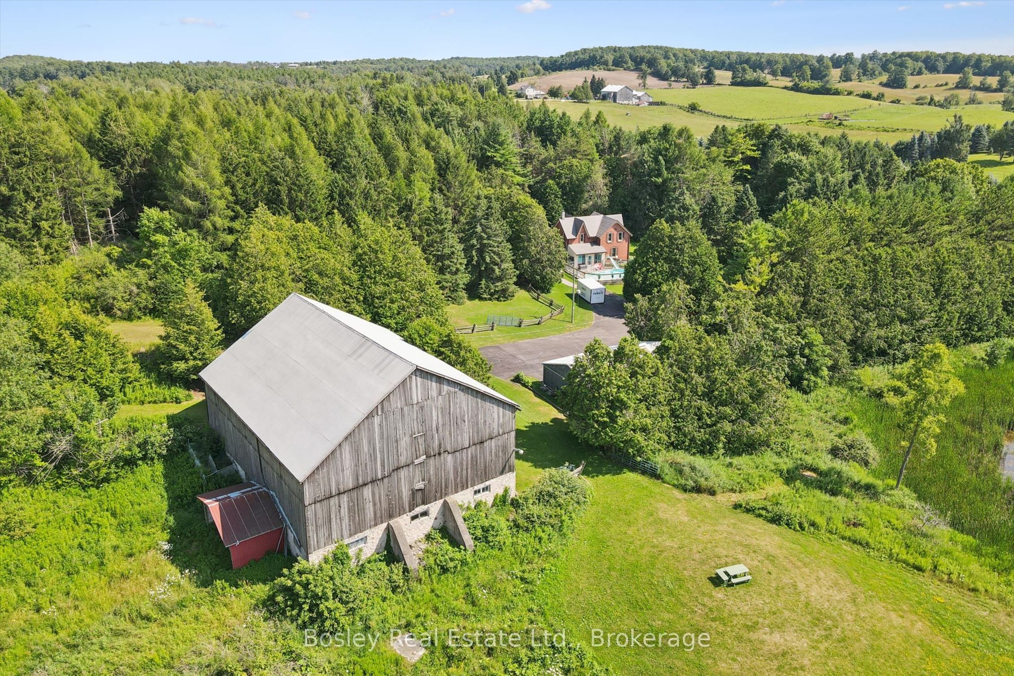 5049 Third Line Property Photo 37