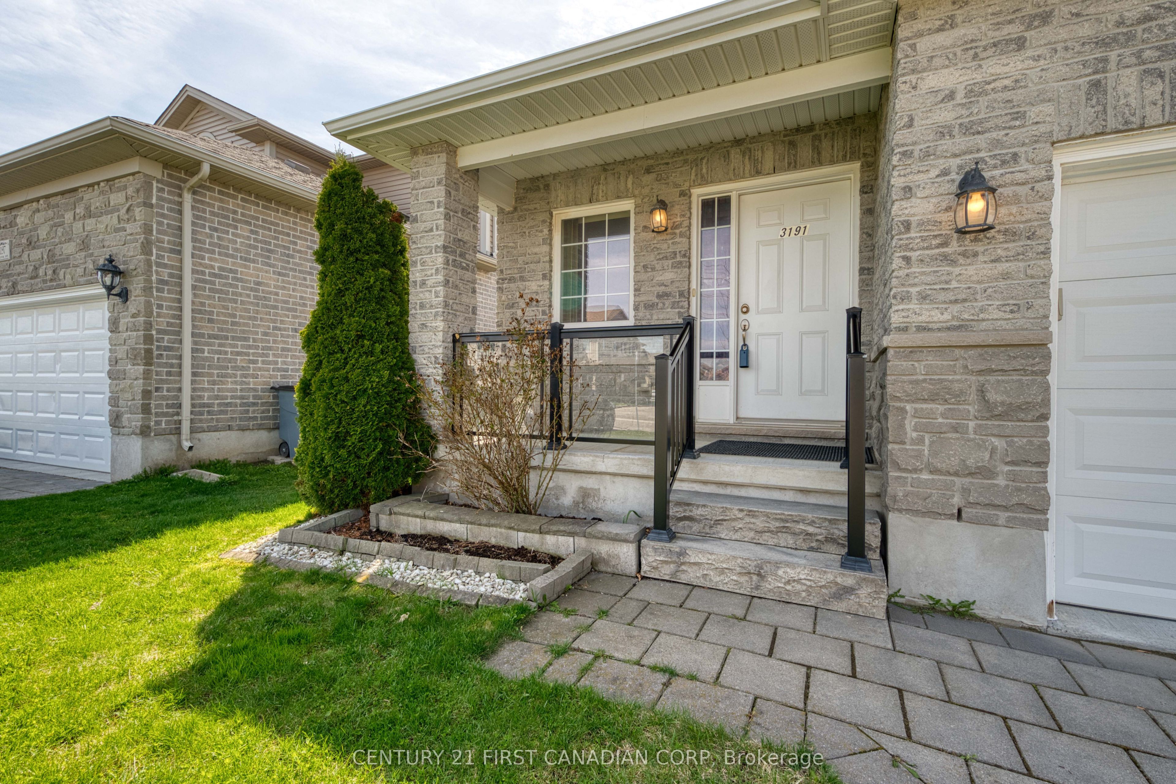3191 Singleton Avenue Property Photo 8