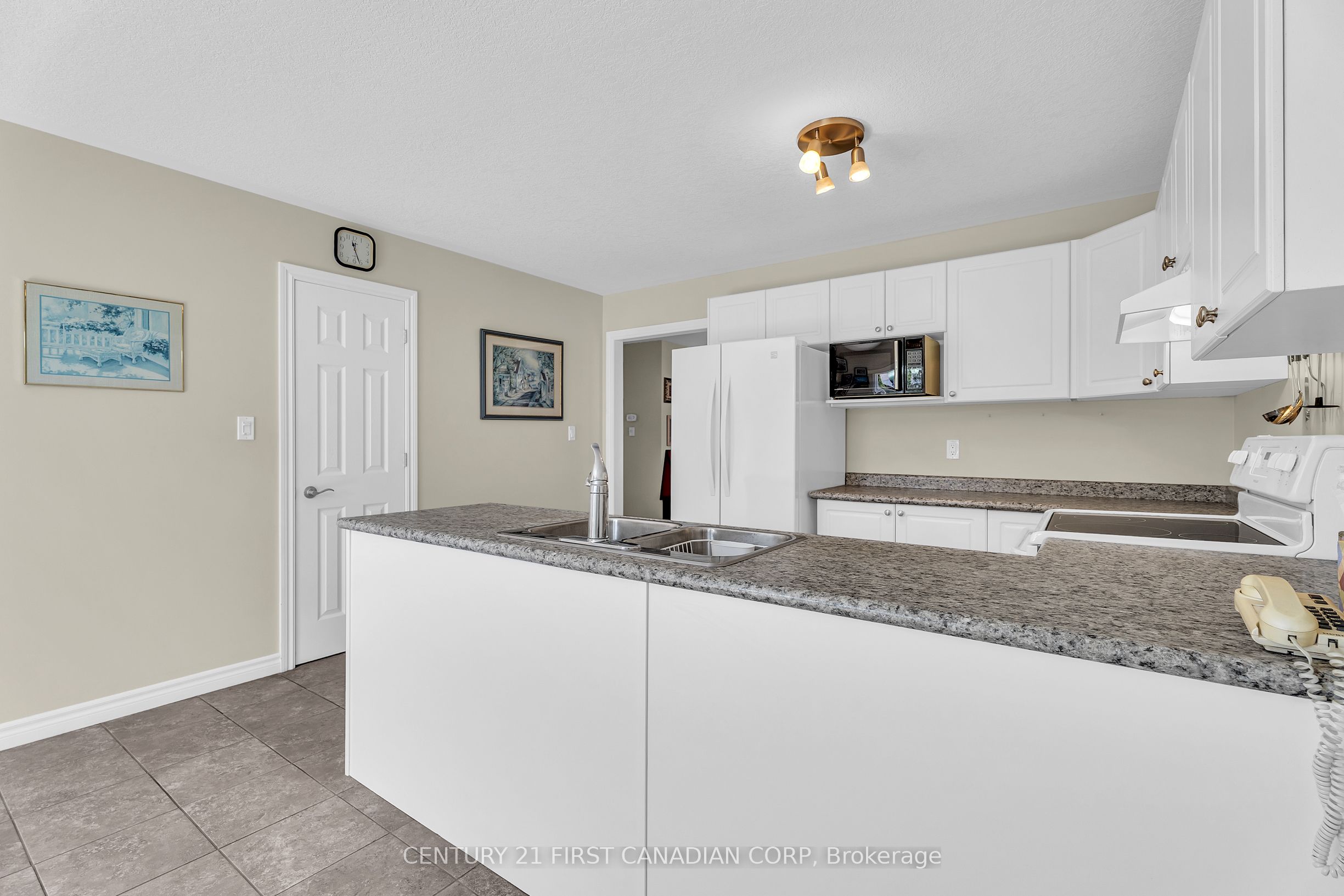 3191 Singleton Avenue Property Photo 17