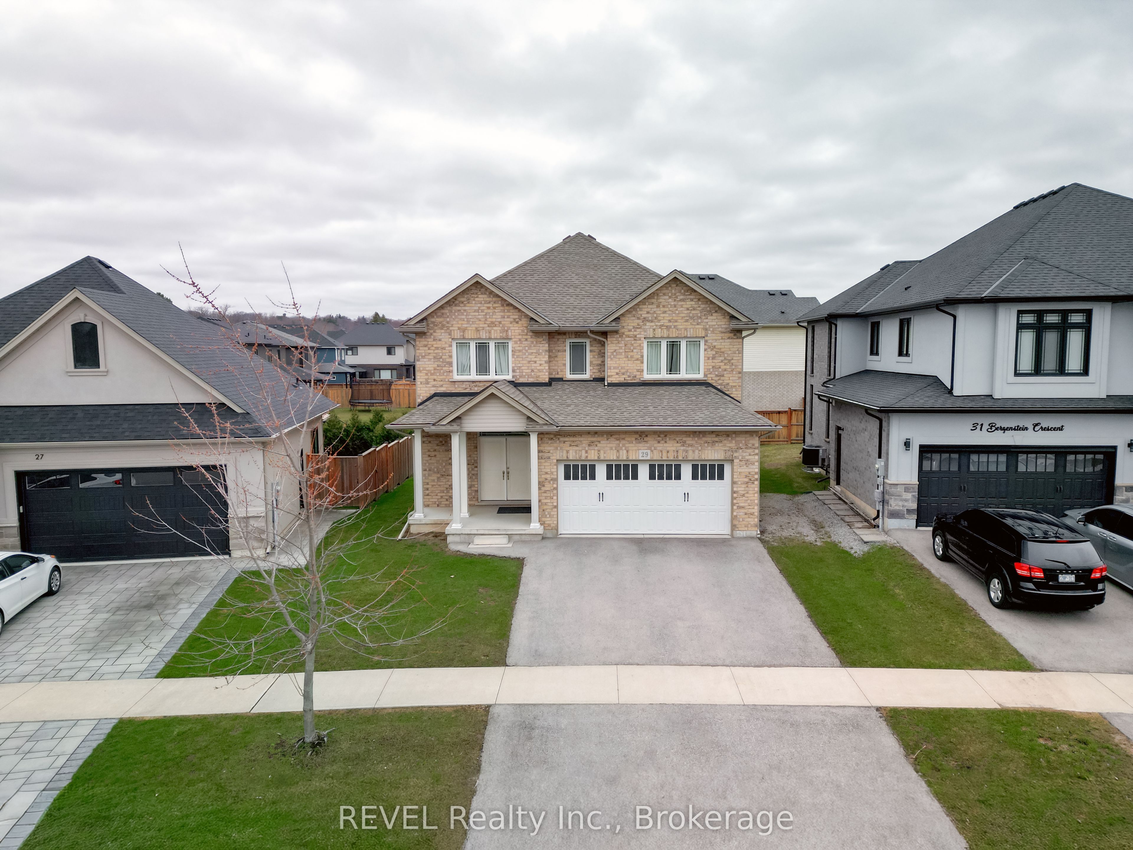 29 Bergenstein Crescent Property Photo 1