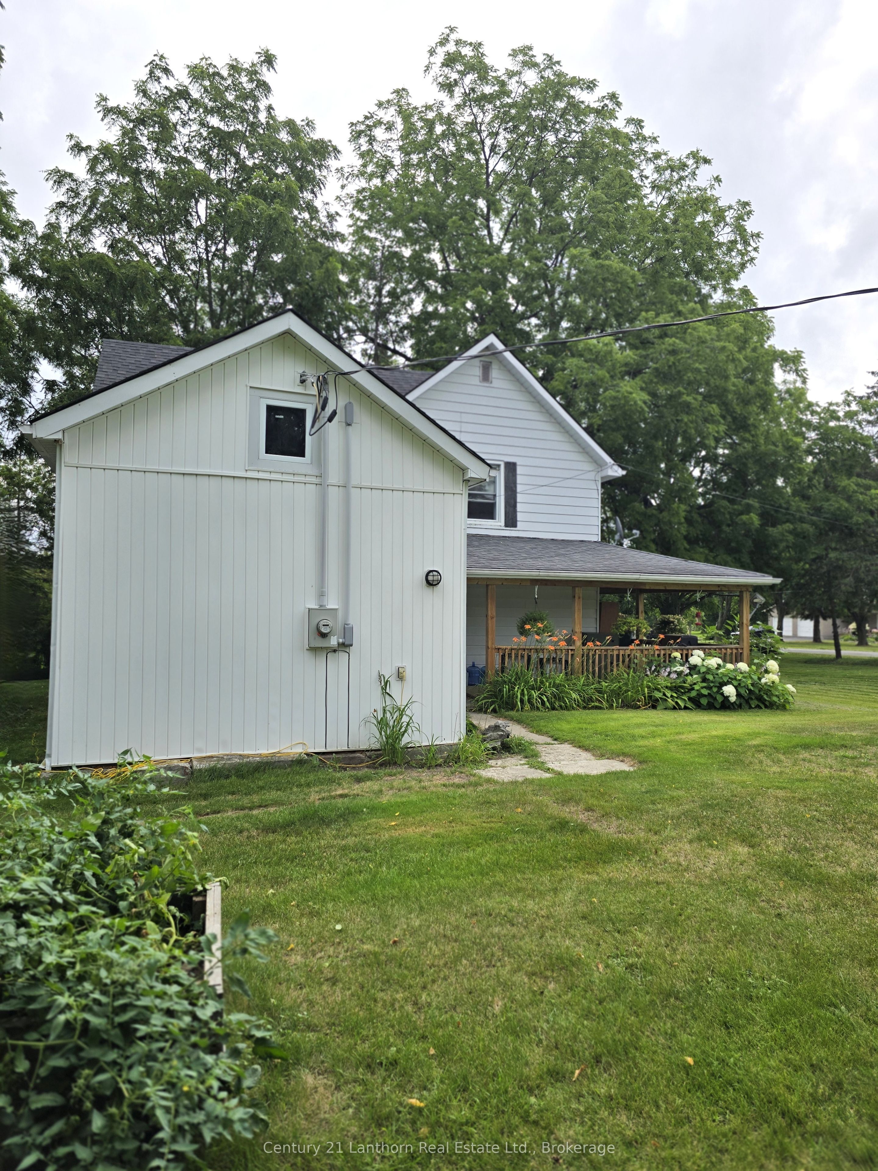 448 Harrington Road Property Photo 8