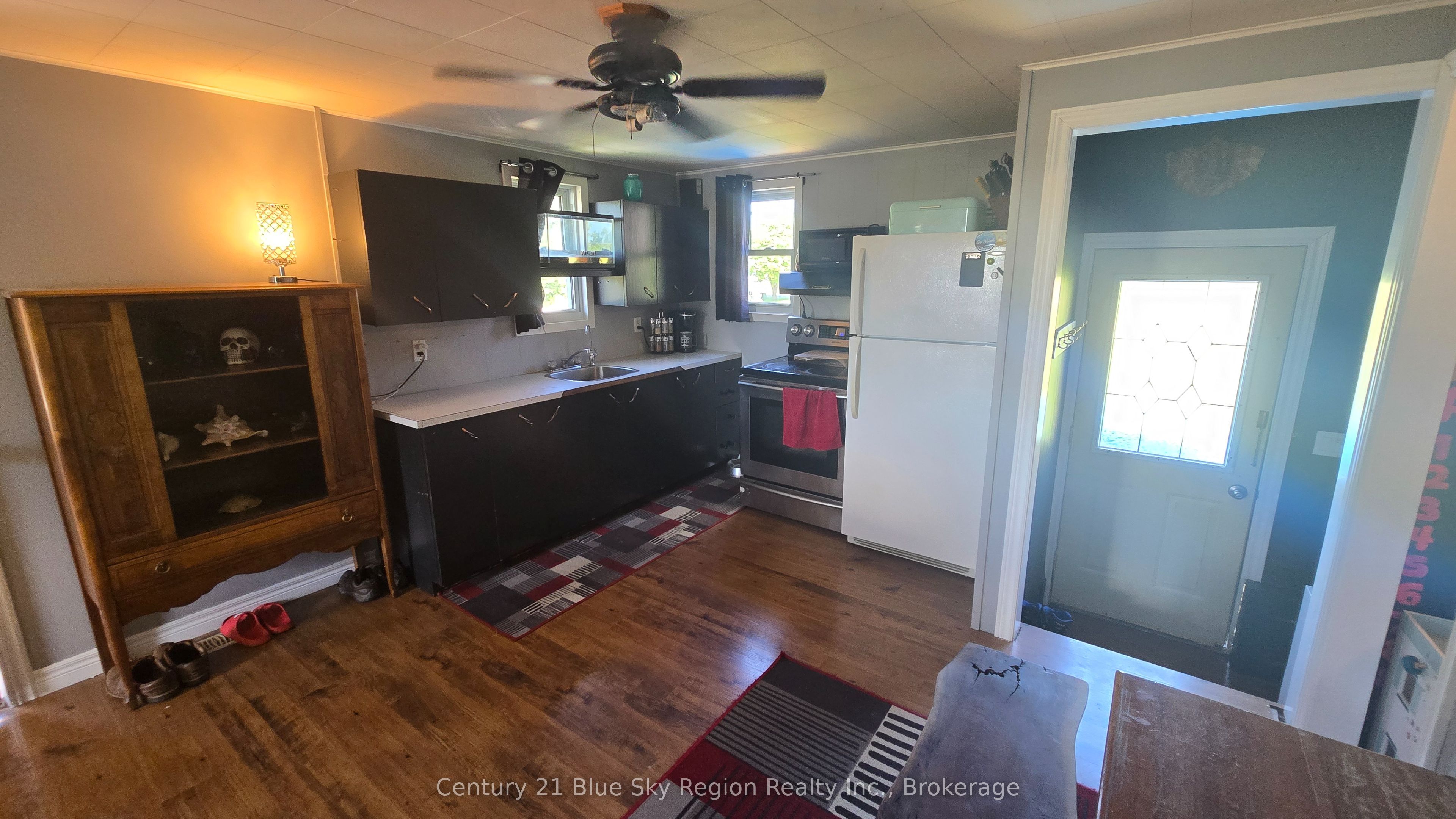 2805 Chiswick Line Property Photo 9
