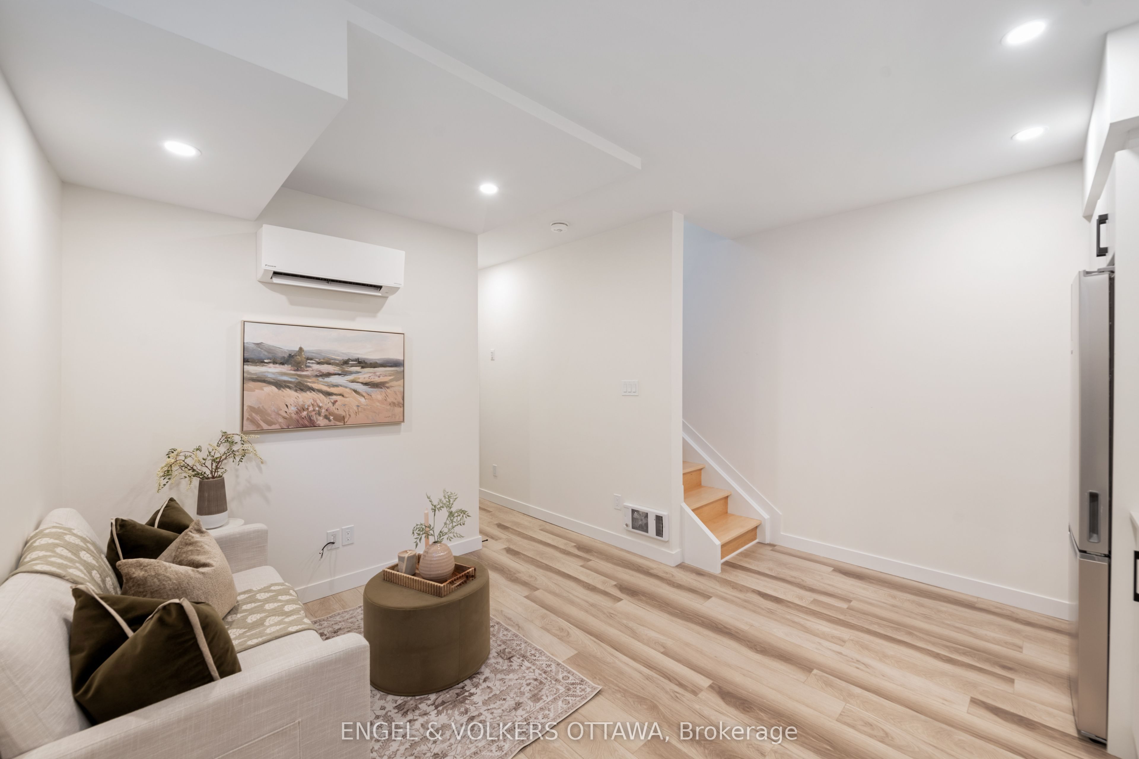 88b Hamilton Avenue N Property Photo 6