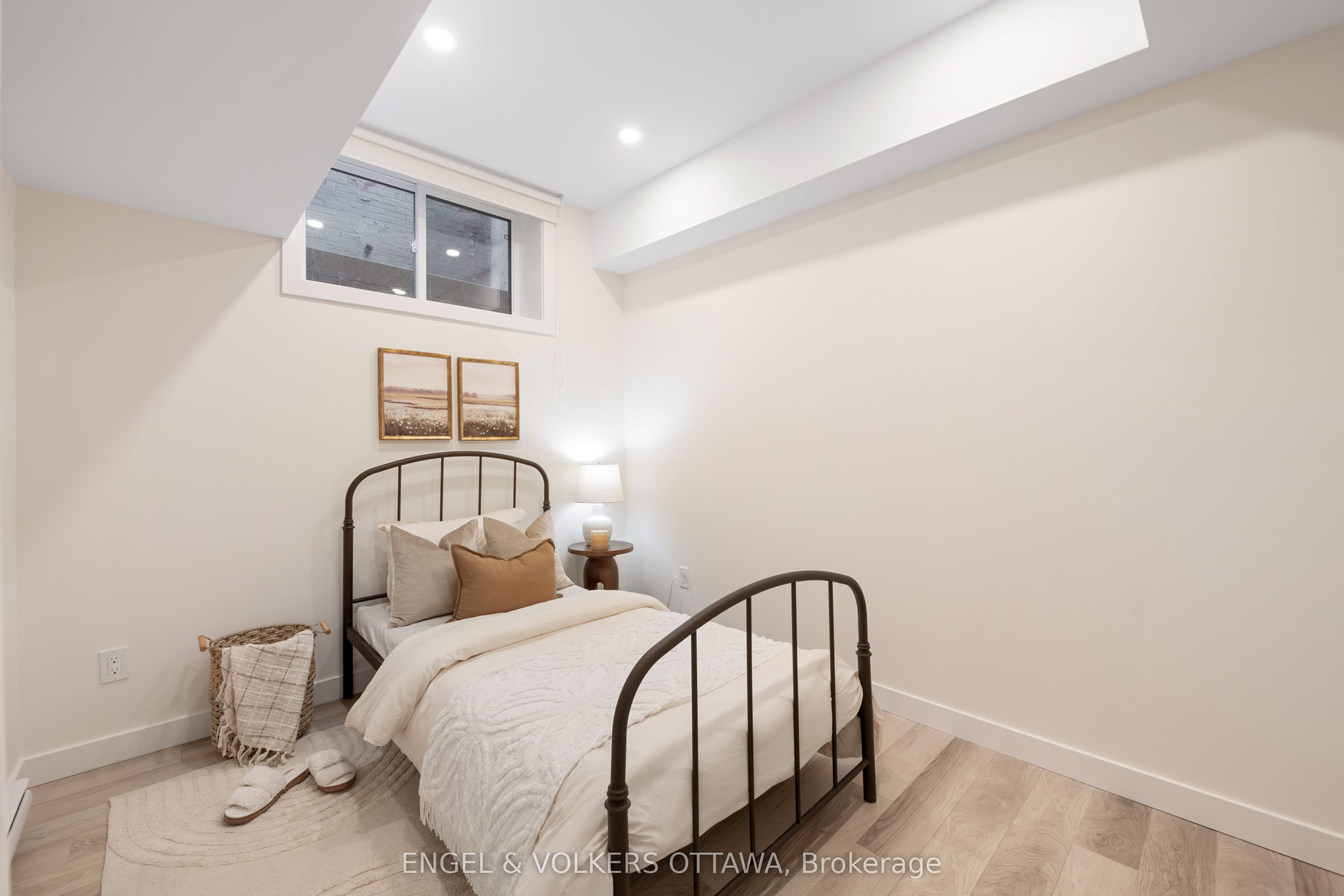 88b Hamilton Avenue N Property Photo 8