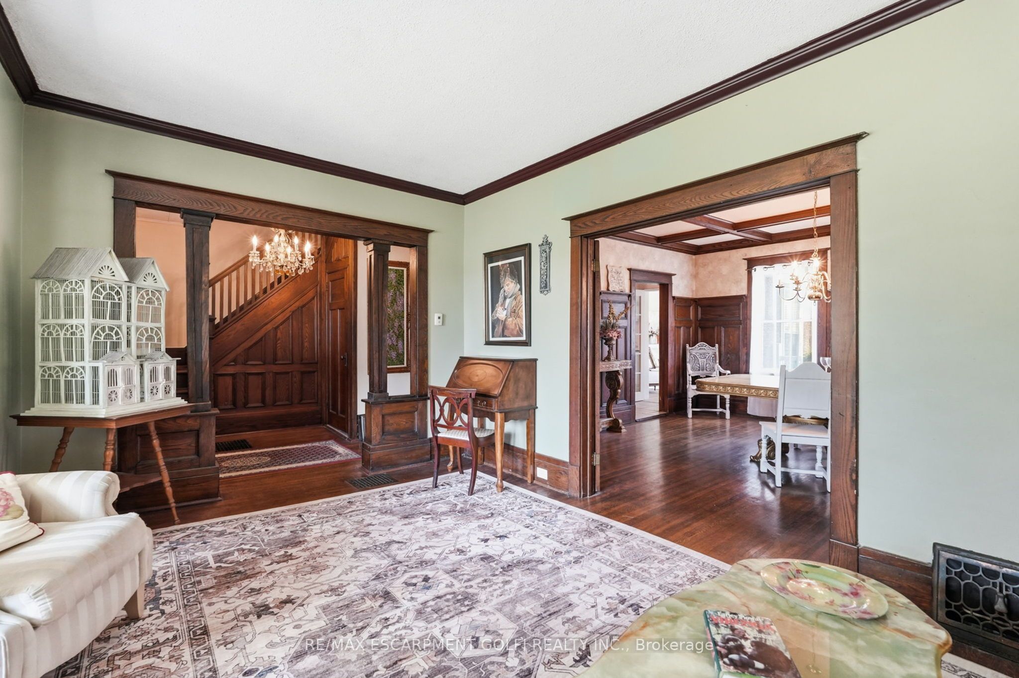 2 Carleton Street Property Photo 2