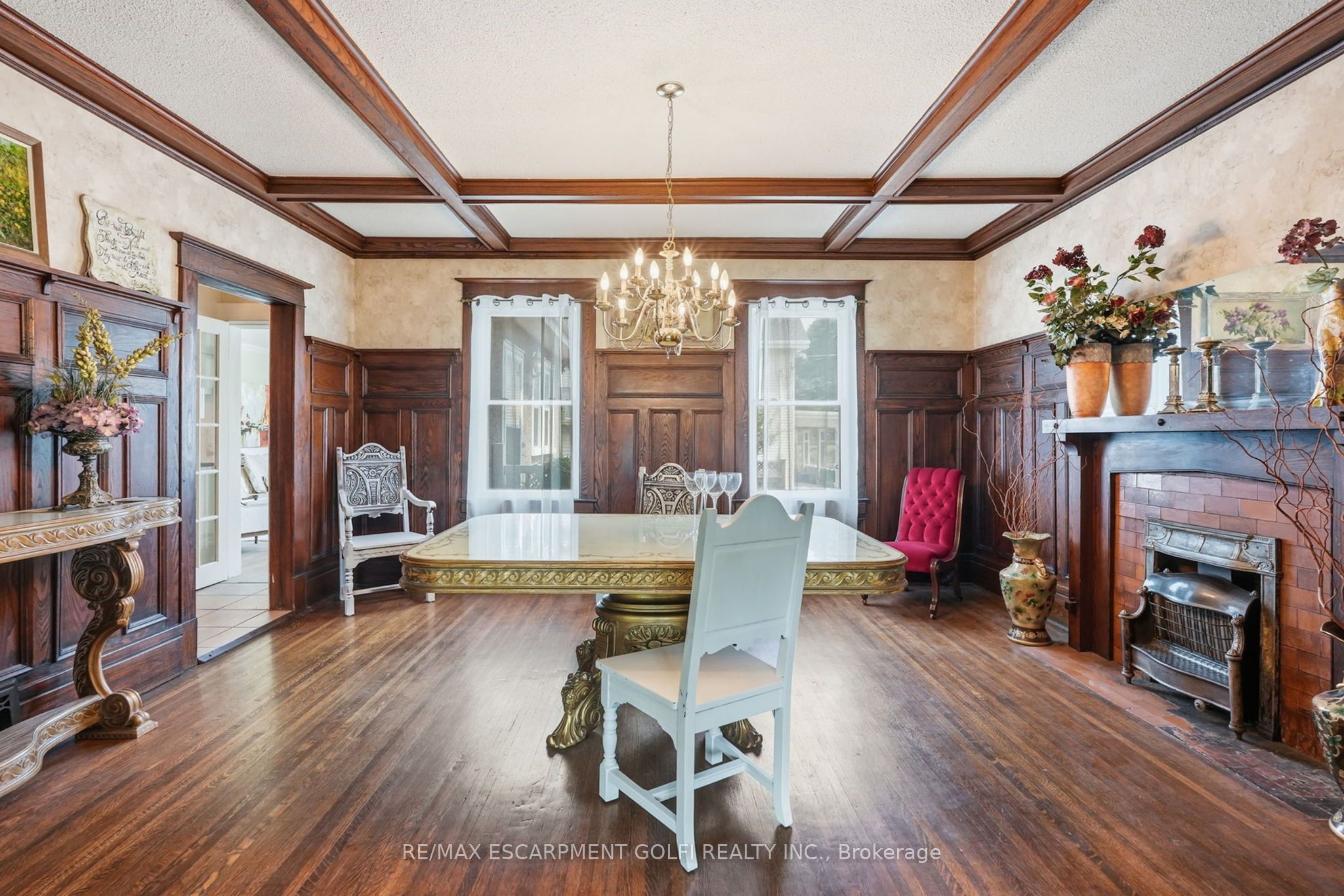 2 Carleton Street Property Photo 4
