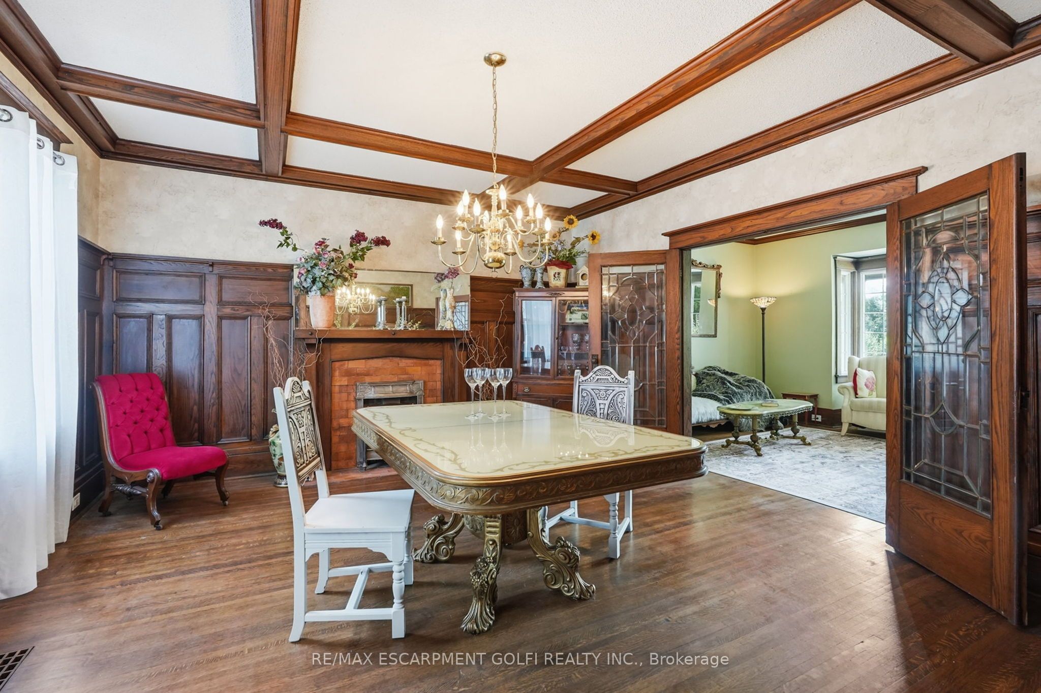 2 Carleton Street Property Photo 5