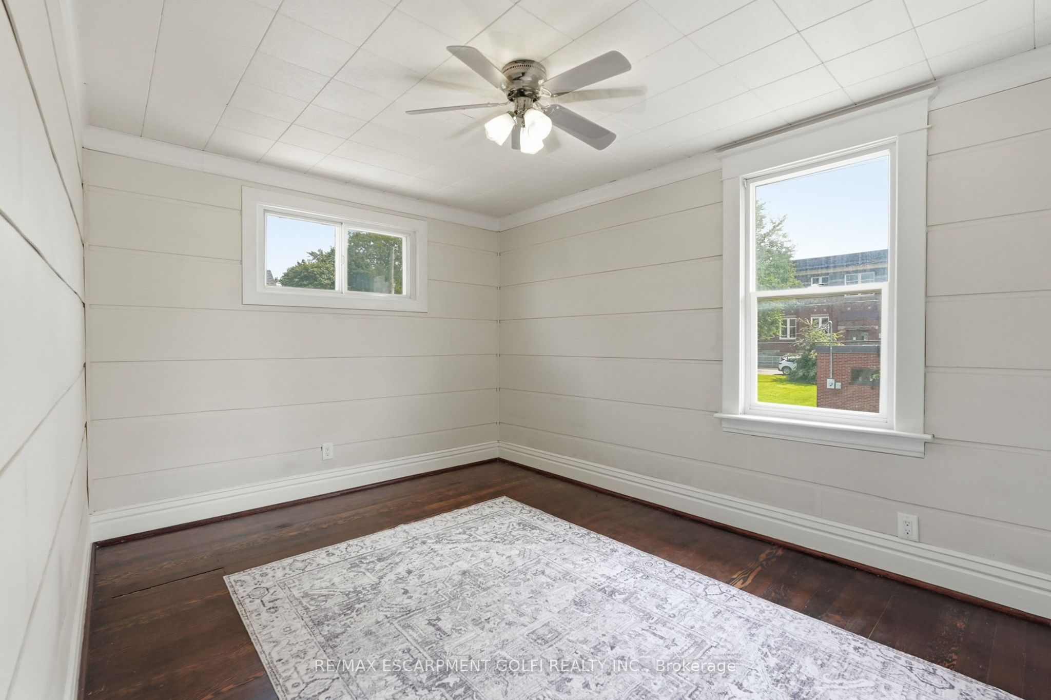 2 Carleton Street Property Photo 12