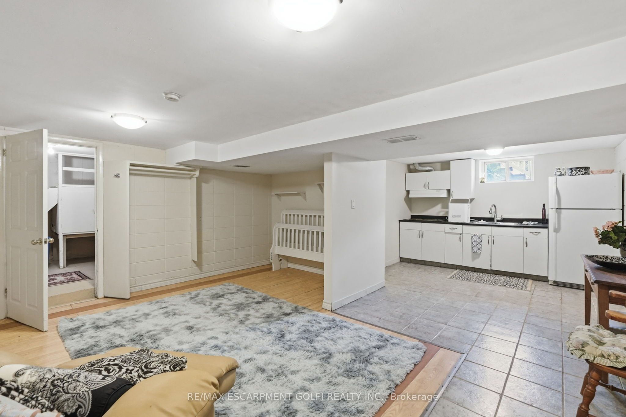 2 Carleton Street Property Photo 14