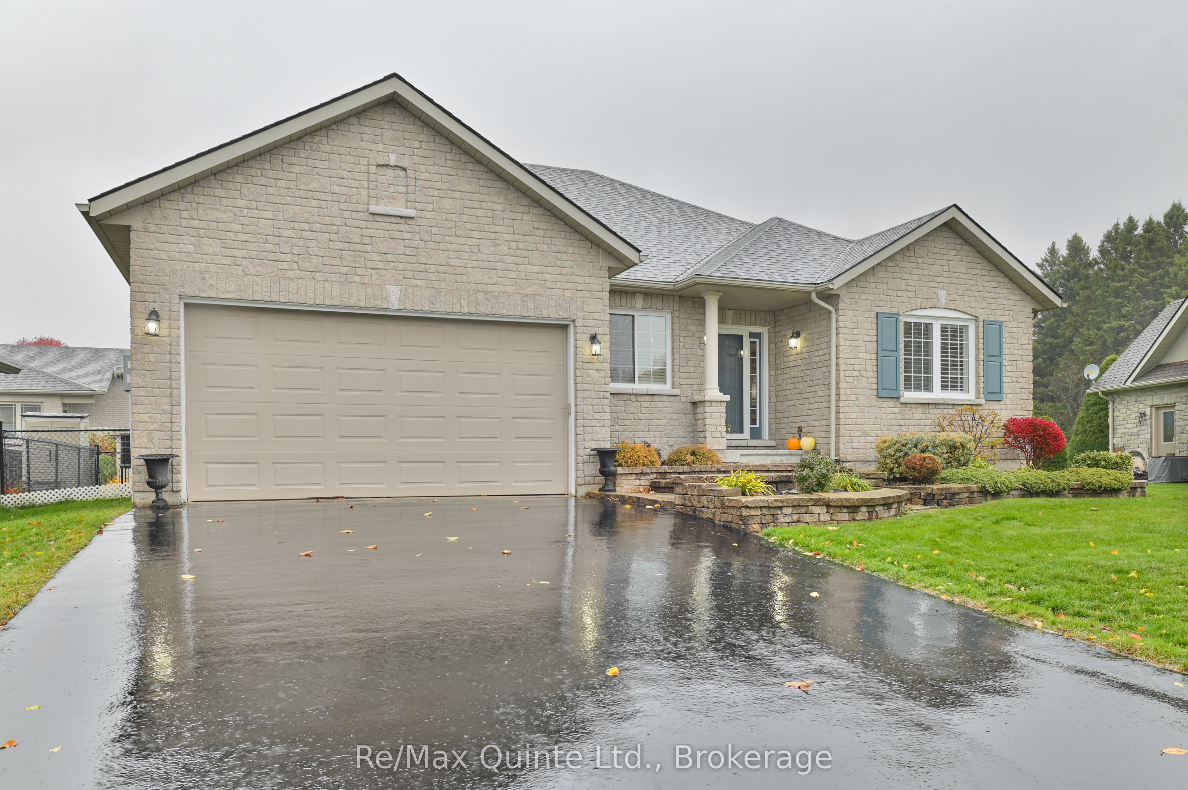 5 Hickory Court Property Photo 2