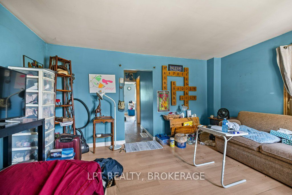 13 Kingscourt Avenue Property Photo 6