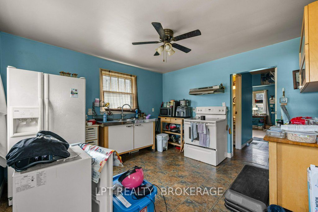 13 Kingscourt Avenue Property Photo 8