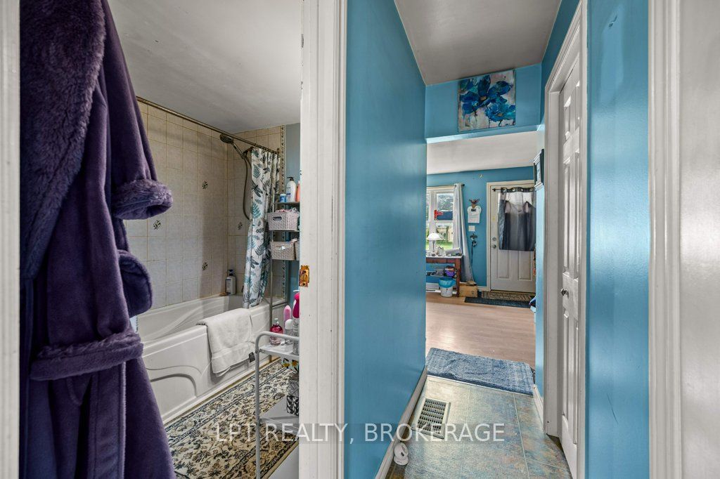 13 Kingscourt Avenue Property Photo 10