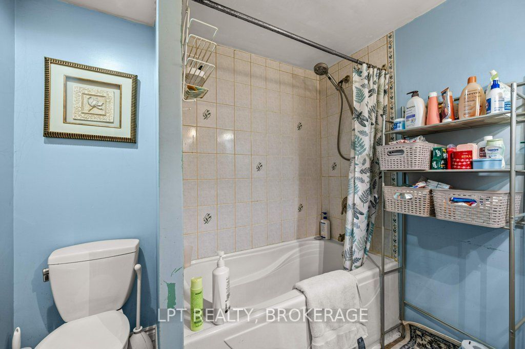 13 Kingscourt Avenue Property Photo 11
