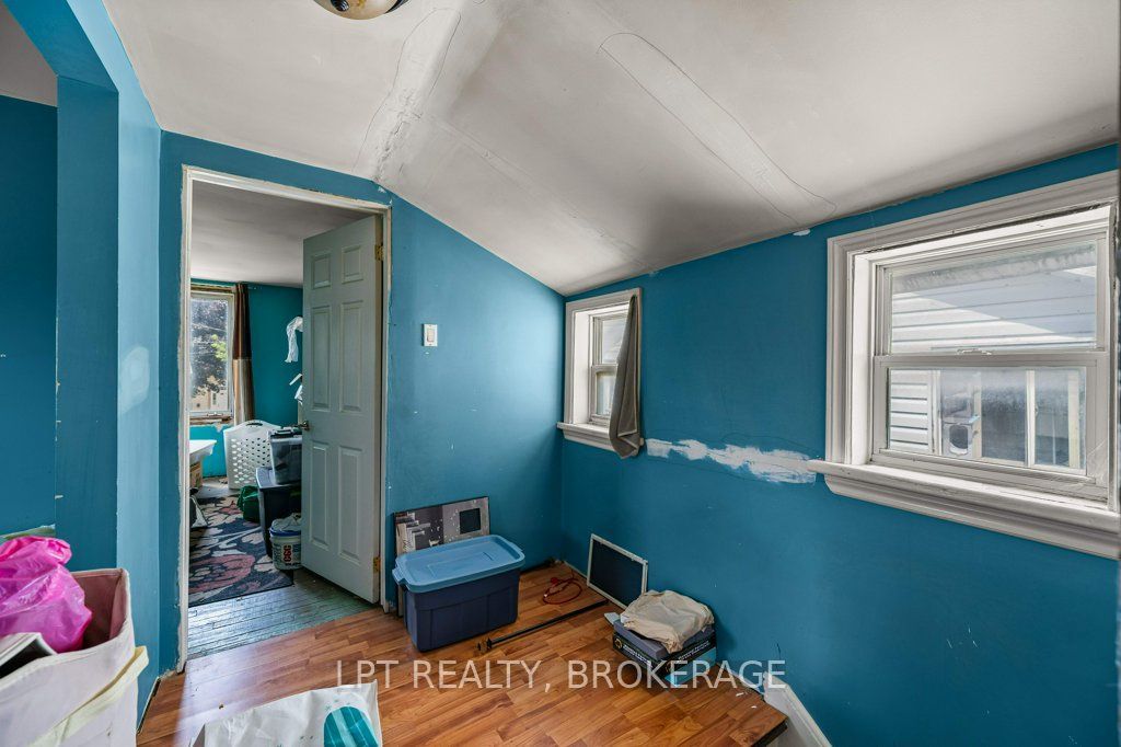 13 Kingscourt Avenue Property Photo 14