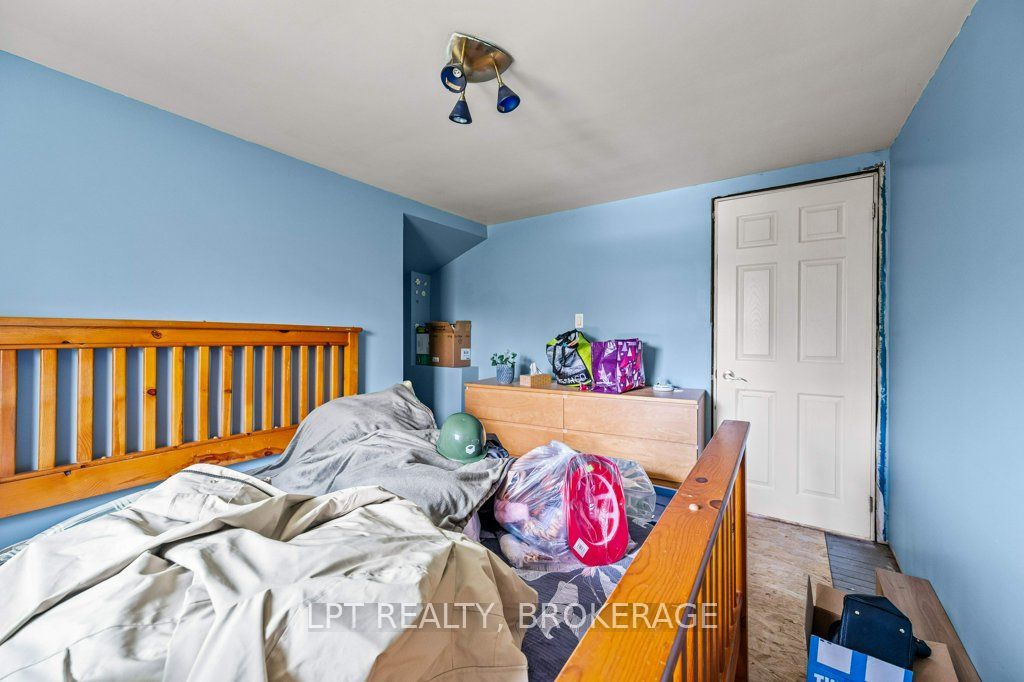 13 Kingscourt Avenue Property Photo 19