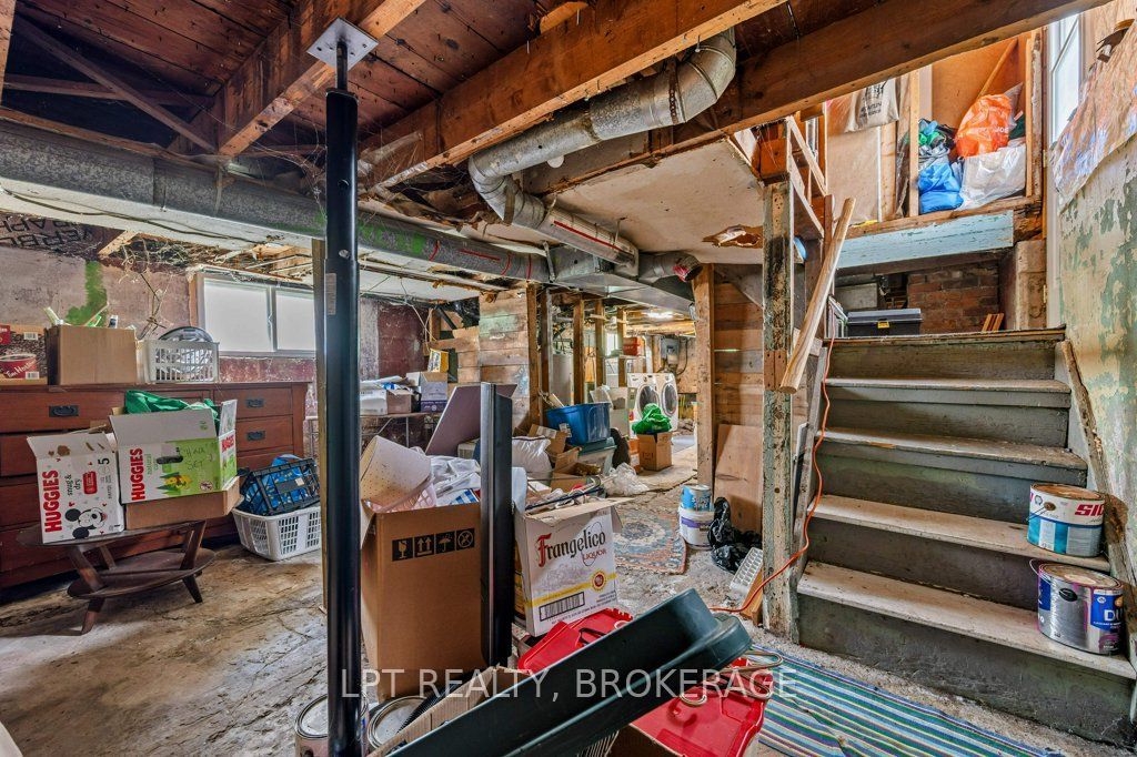 13 Kingscourt Avenue Property Photo 22