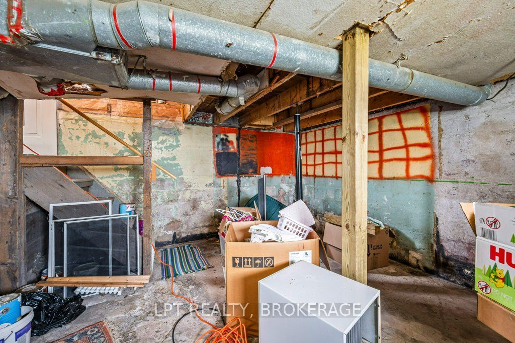13 Kingscourt Avenue Property Photo 23