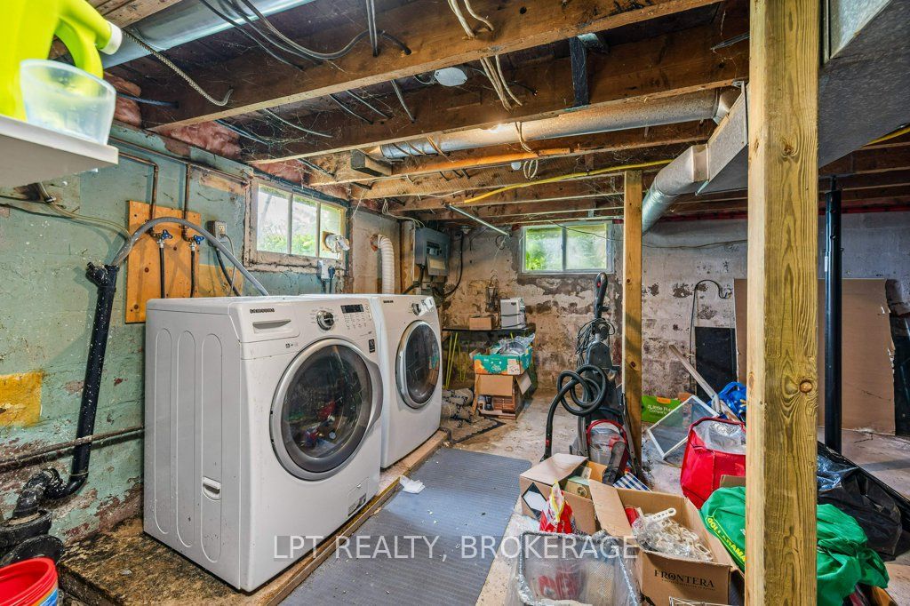 13 Kingscourt Avenue Property Photo 24