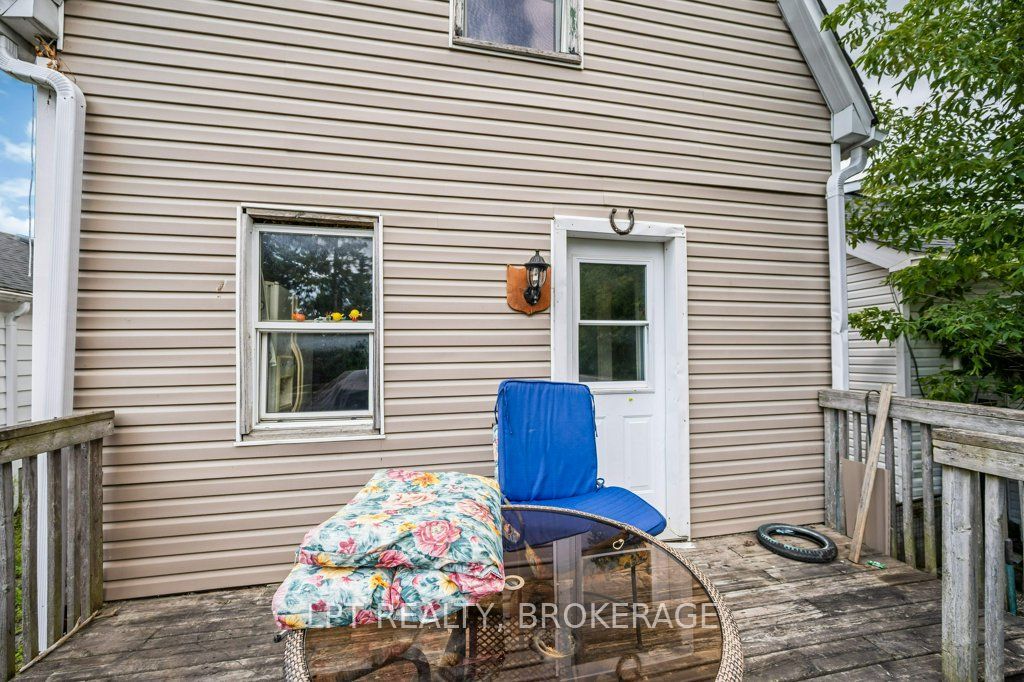 13 Kingscourt Avenue Property Photo 31
