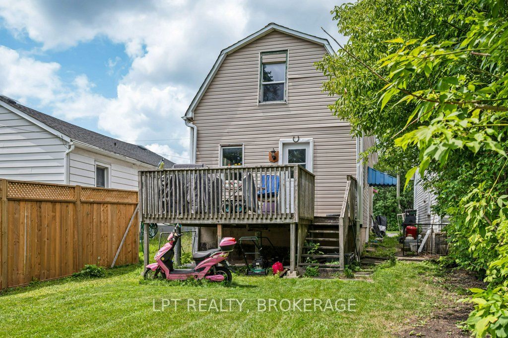 13 Kingscourt Avenue Property Photo 34