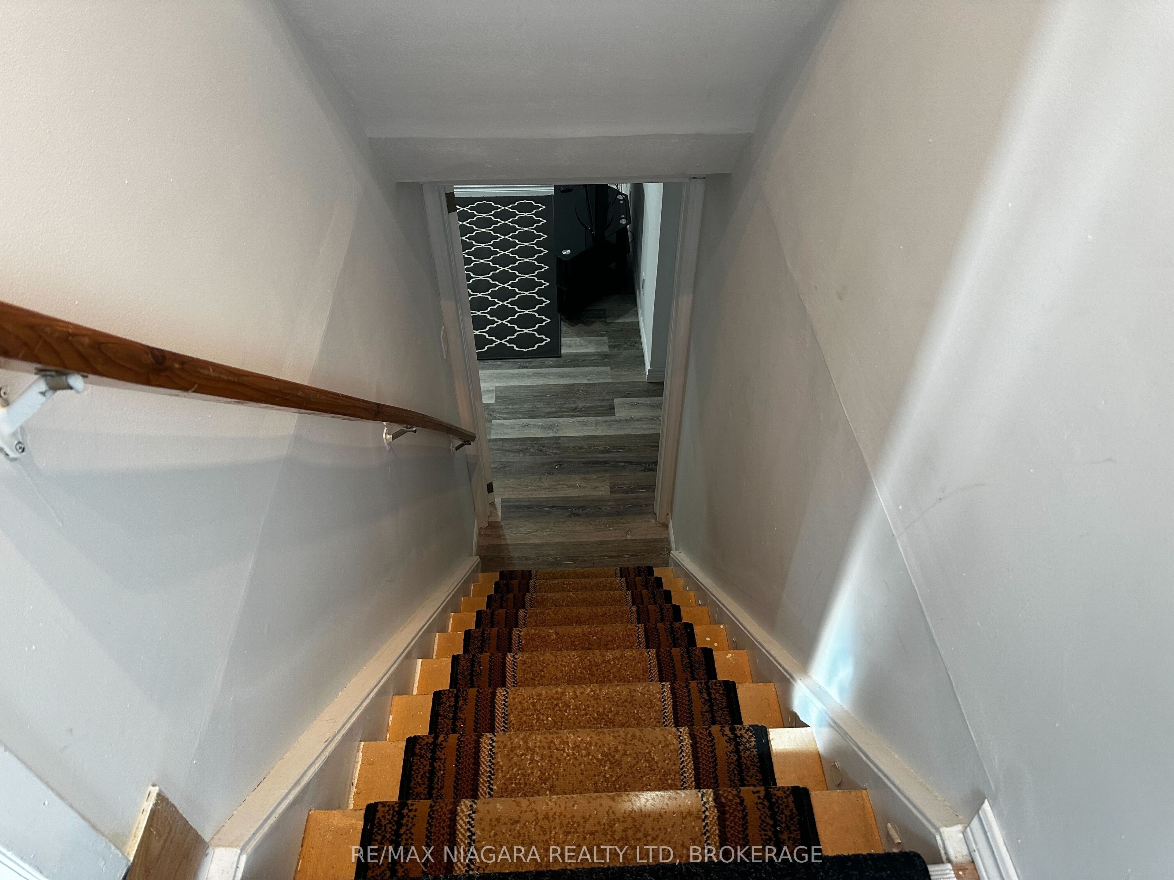 43a Beachaven Drive Lower Property Photo 3