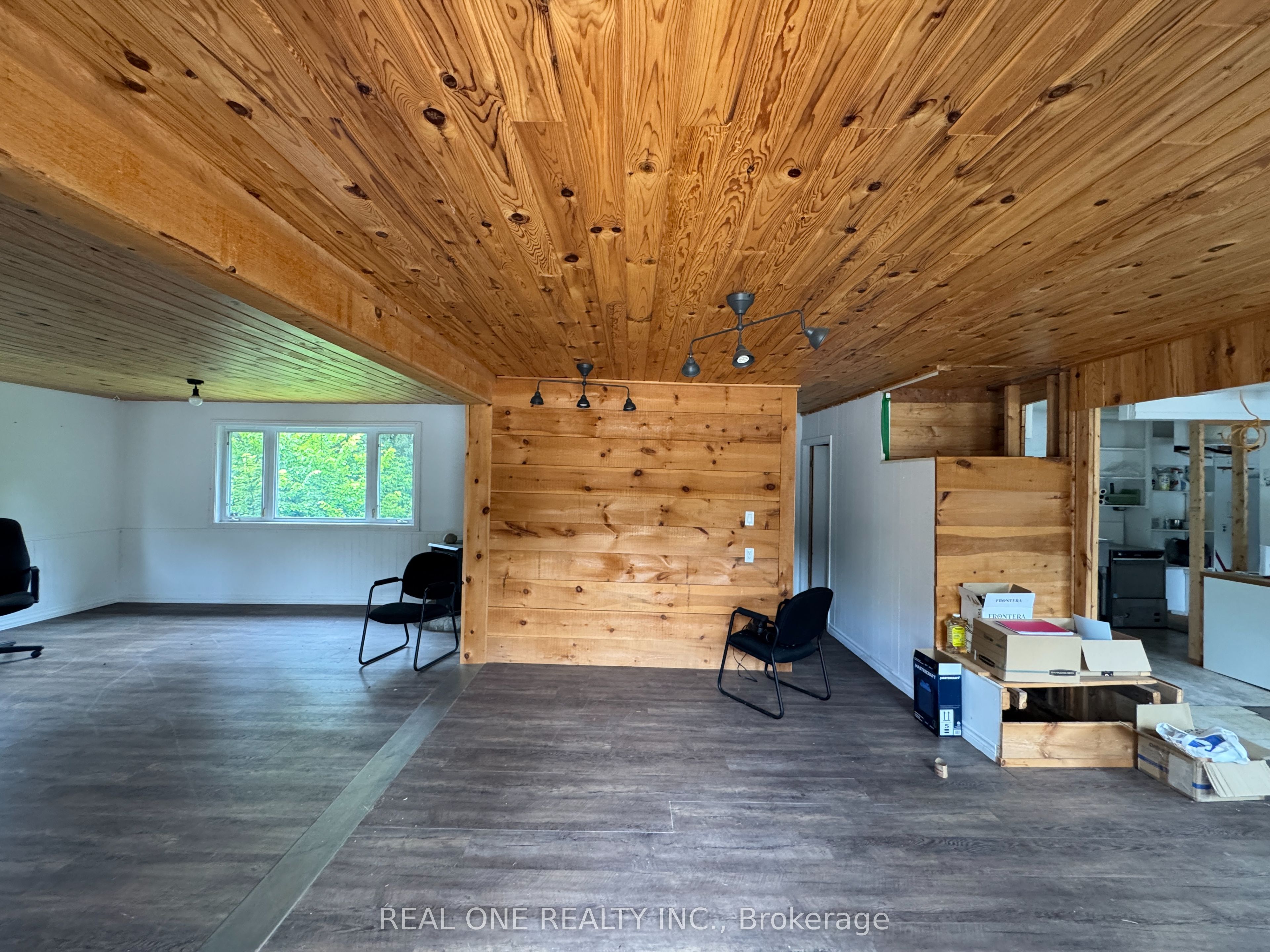 222 Ontario Street Property Photo 10